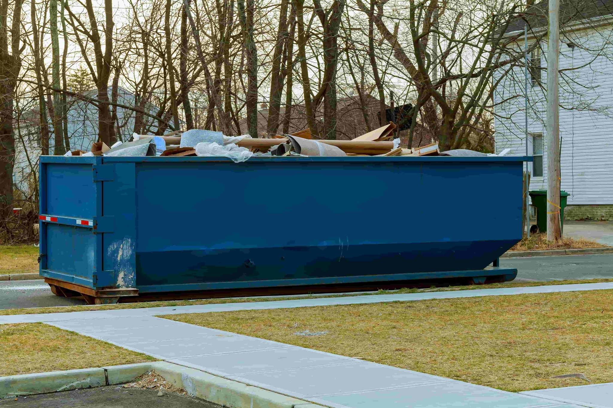 full-bill-over-flowing-over-flowing-dumpsters-bein